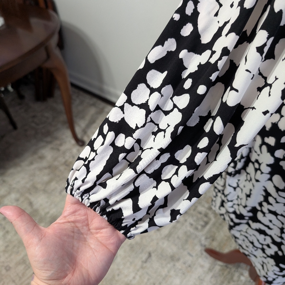 3/$30 London Times Jersey Wrap Dress - Picture 5 of 8